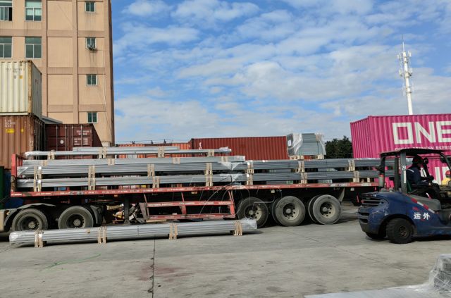 Update Pengiriman Topfencesolar: Struktur Pemasangan Ground Baja ZAM Dikirim menyang Korea saka Pabrik Xiamen